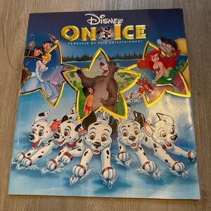 Vintage 2000 Feld Entertainment Disney on Ice Official Program